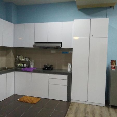 Xenia Homestay กูชิง ภายนอก รูปภาพ