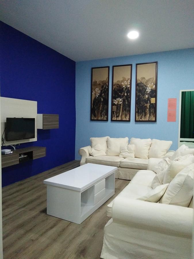 Xenia Homestay กูชิง ภายนอก รูปภาพ