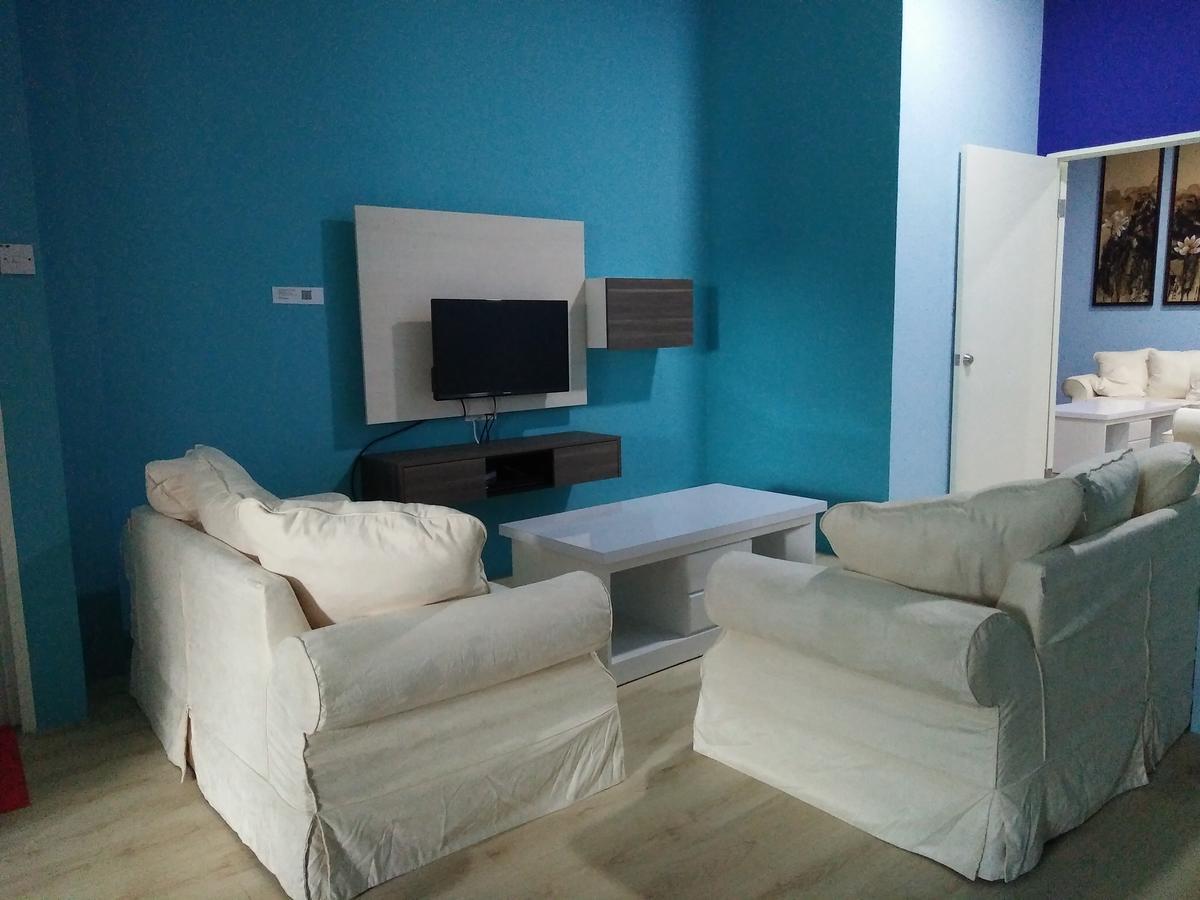 Xenia Homestay กูชิง ภายนอก รูปภาพ
