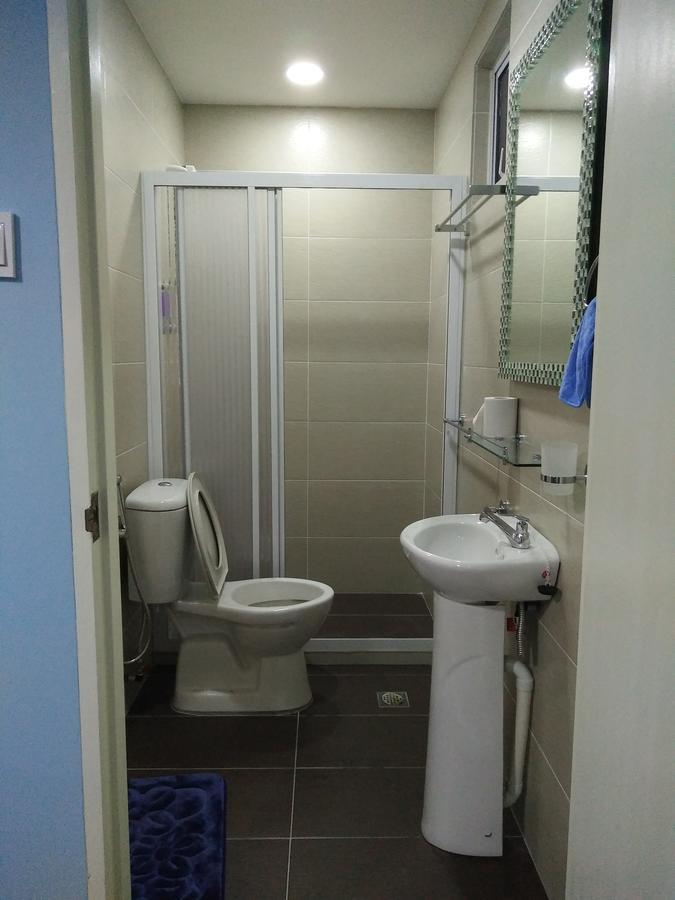 Xenia Homestay กูชิง ภายนอก รูปภาพ