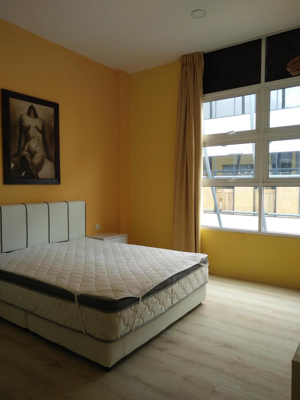 Xenia Homestay กูชิง ภายนอก รูปภาพ